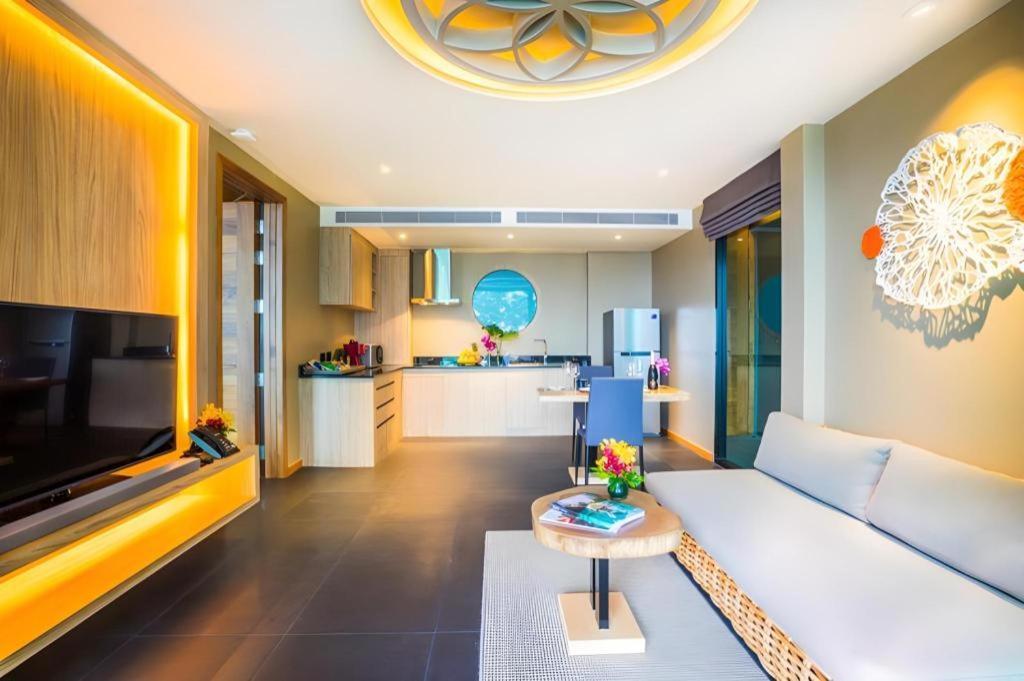 The Senses Pool 4*